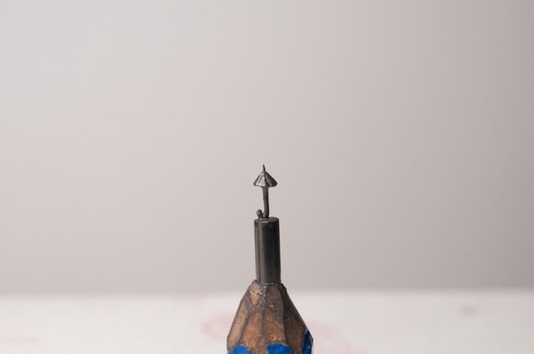 mini-graphite-sculptures-kreze-umbrella