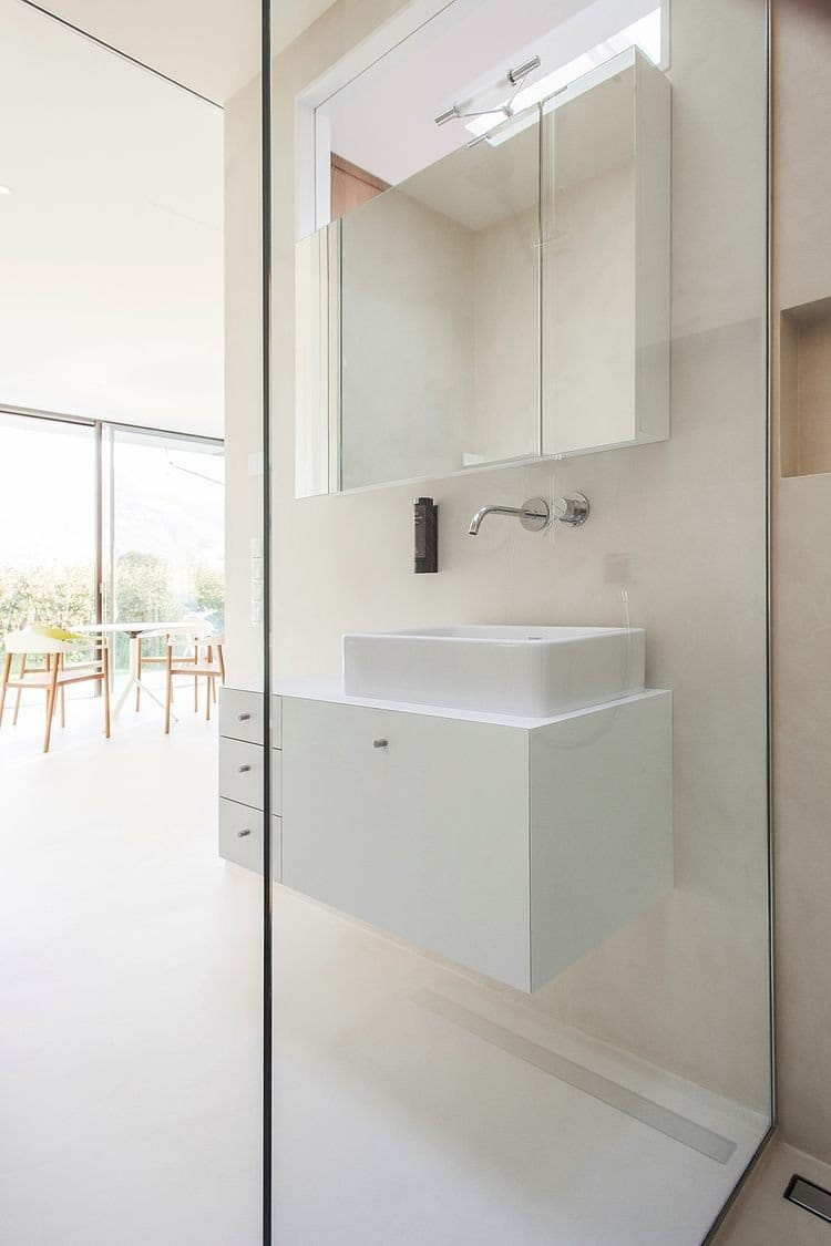 mirror-houses-inside-bathroom-sink