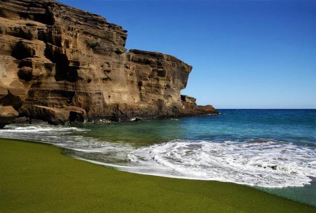 papakolea-green-beach