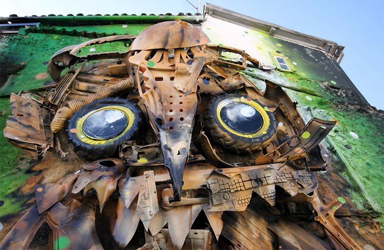 recycled-owl-sculpture-street-art-artur-bordalo