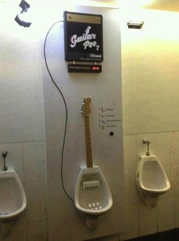 urinal-guitar