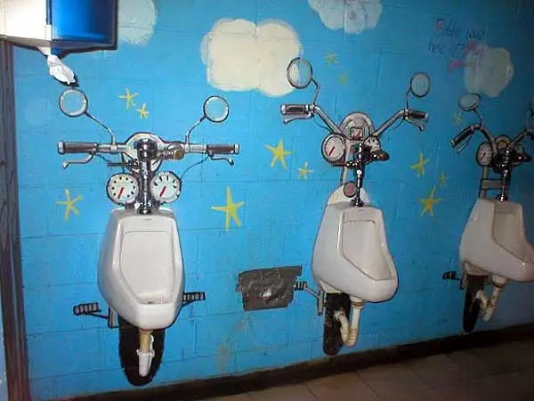 urinal-moped