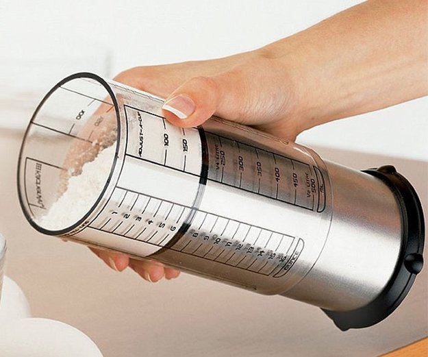 adjustable-measuring-cup