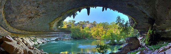 amazing-places-hamilton-pool