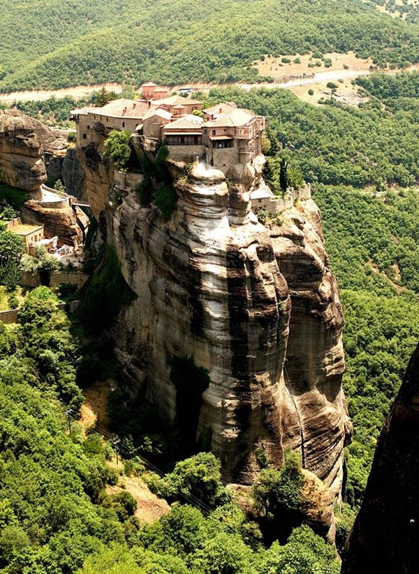 amazing-places-meteora-greece