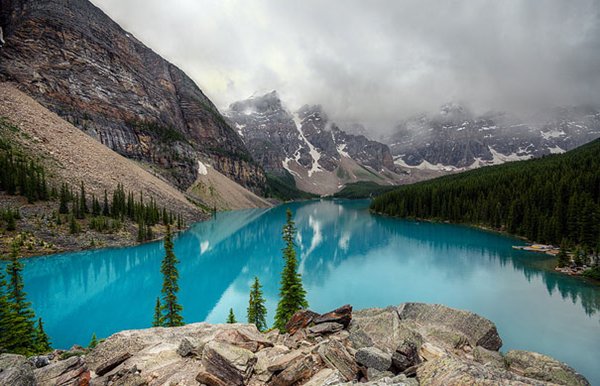 amazing-places-moraine-lake