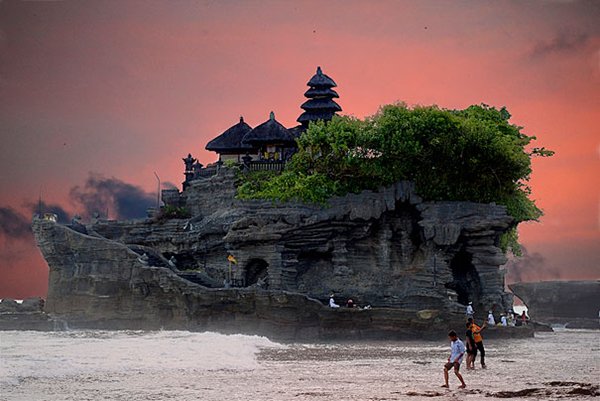 amazing-places-tanah-lot-bali