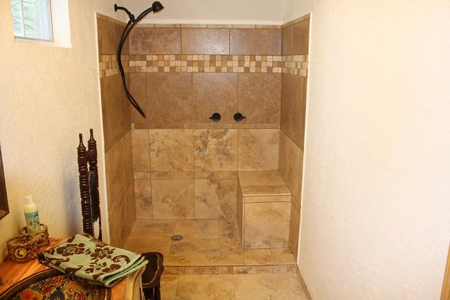 arched-cabin-bath-shower