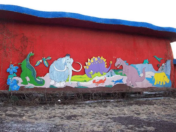 bedrock-dino-mural