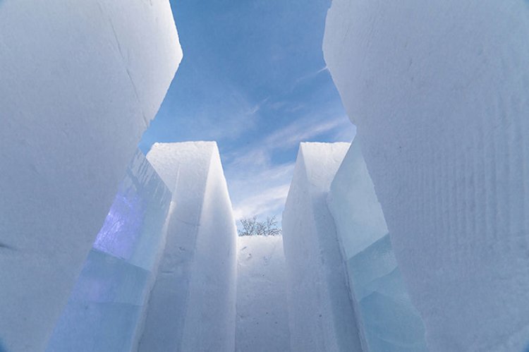 ice-playground-maze-inside
