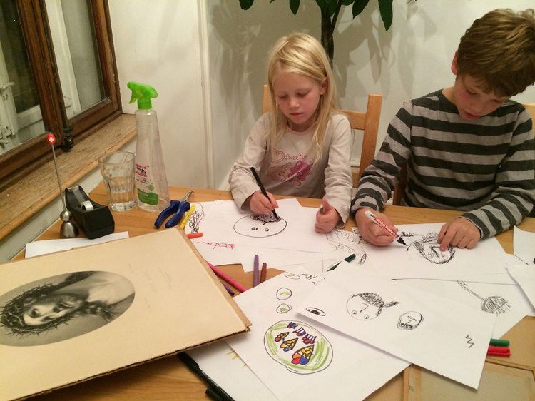 kids drawing