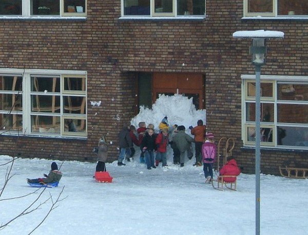 kids snow block door