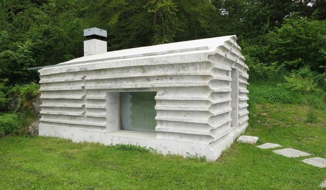 side-log-cabin-concrete