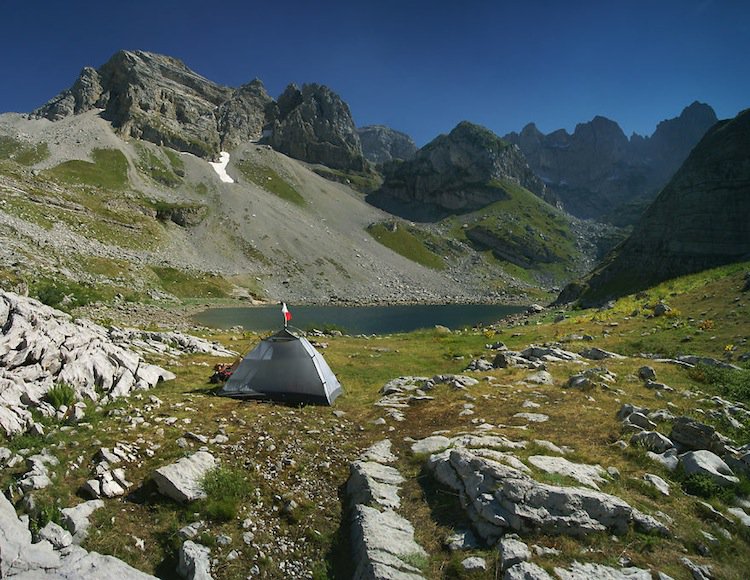 tent-albania