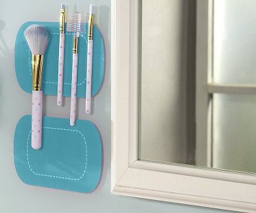 universal sticky pad make up brushes