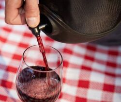 wine dispensing purse