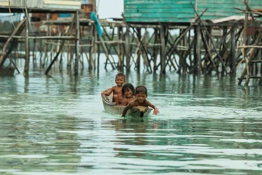 borneo-boat-two