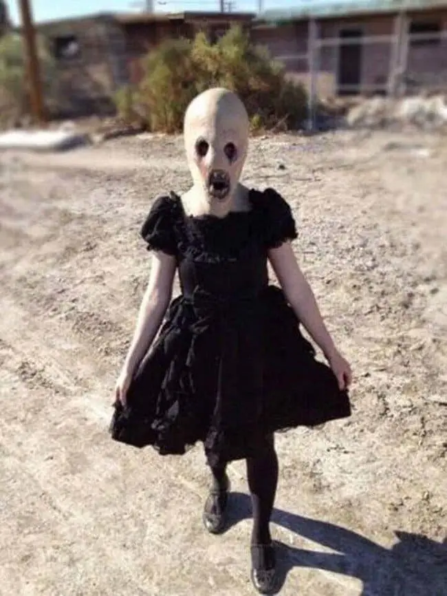 creepy-images-dress