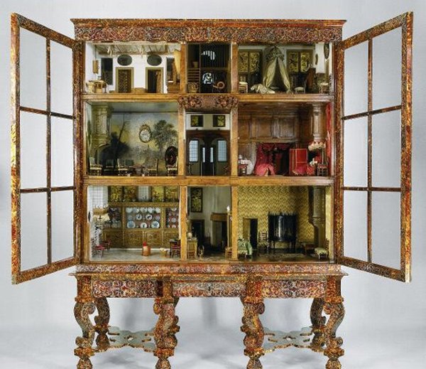 doll-house-china-cabinet