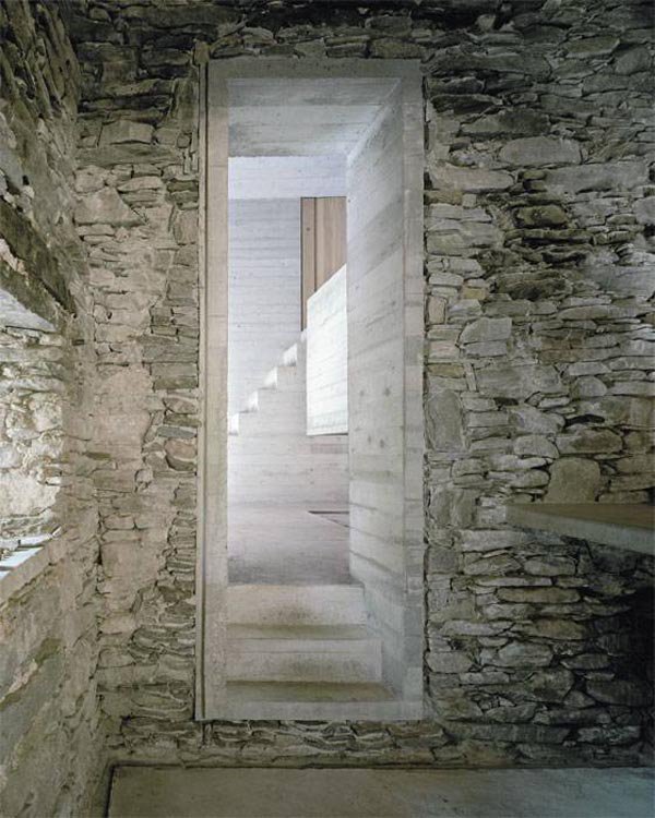 inside-200-year-old-swiss-house-door