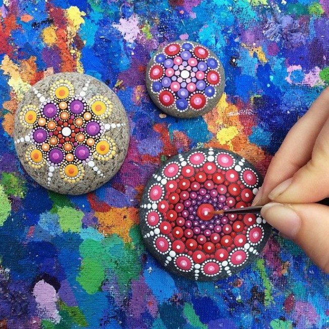 painting mandala stone