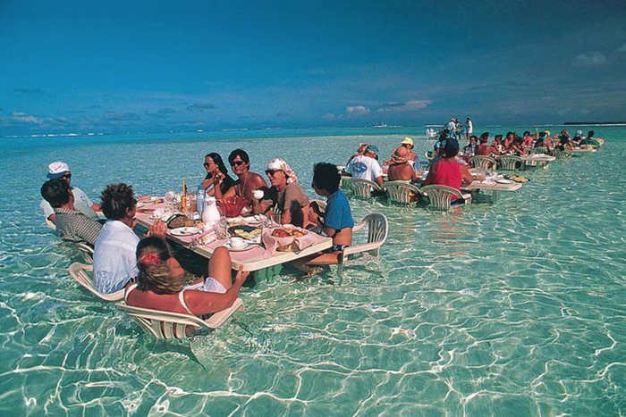 restaurant in sea bora bora