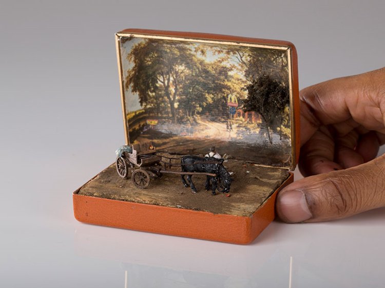 ring-box-mini-diorama-horse