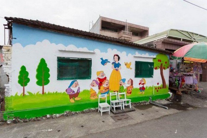 snow white mural