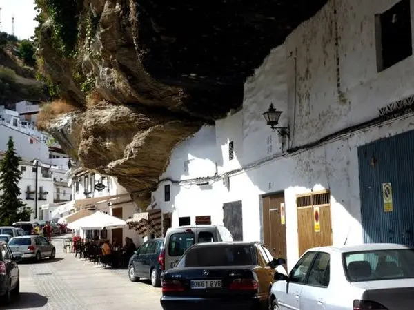 spanish-town-under-rock-white