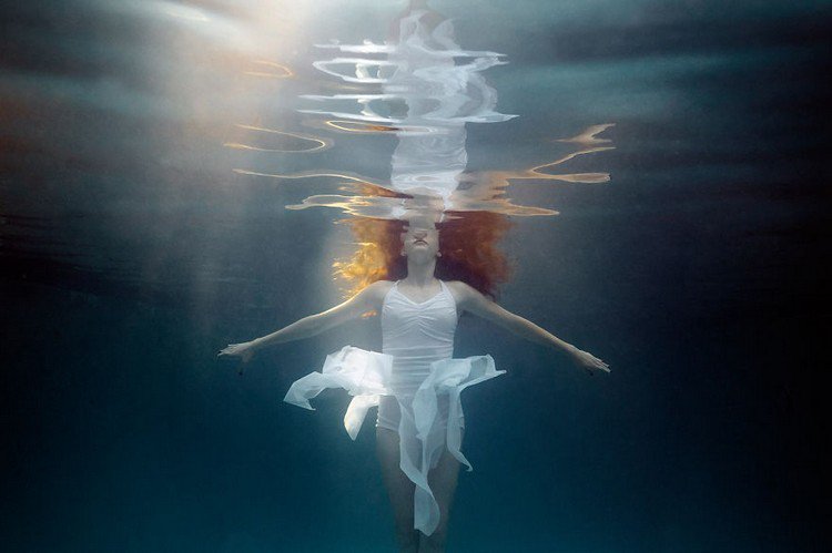 underwater ballet girl red hair