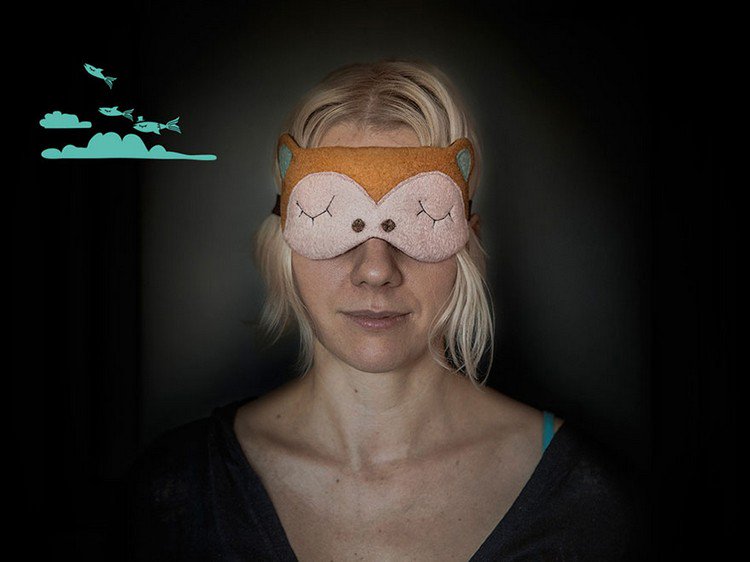 woman ooloom sleep mask