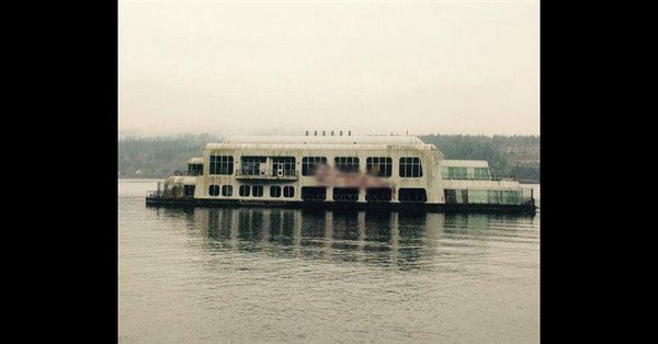 disused mcbarge