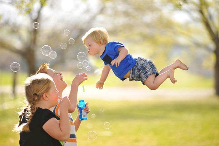 down-syndrome-wil-can-fly-bubbles