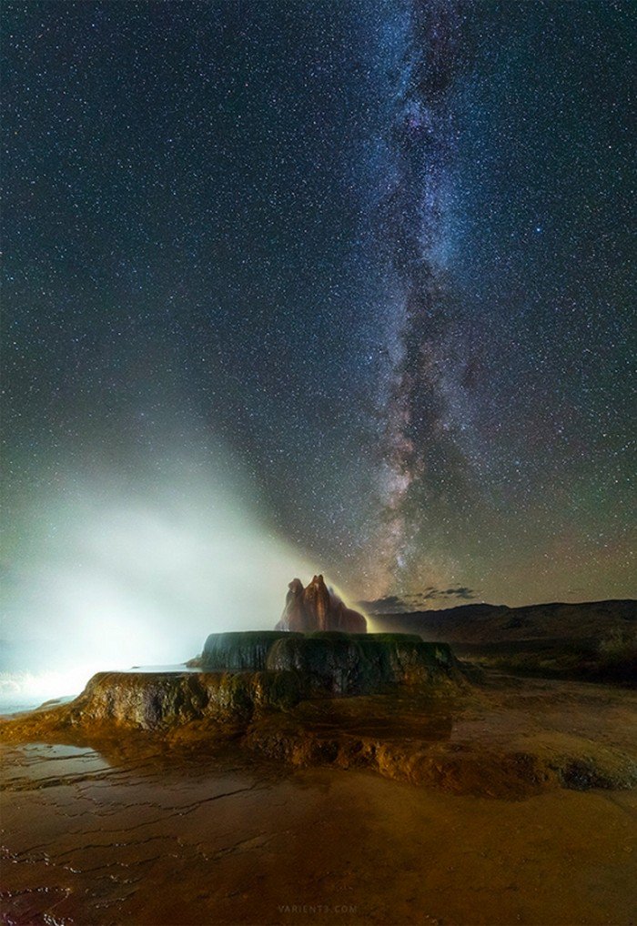 geyser starry sky