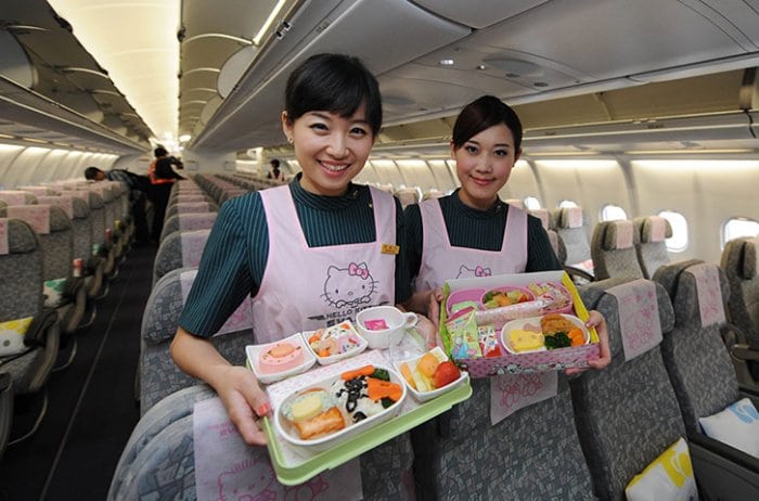 hello-kitty-airplane-meals