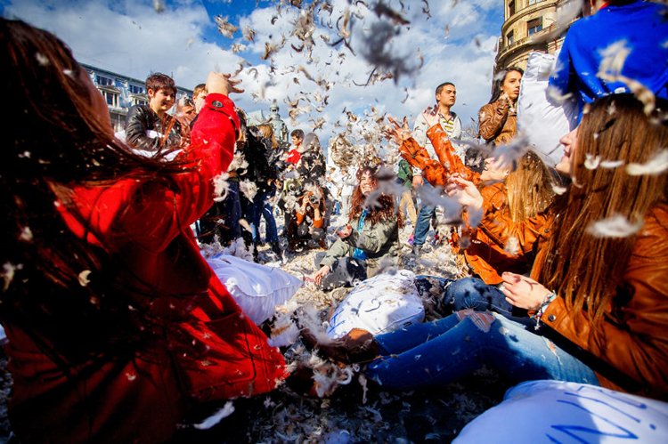 international-pillow-fight-feathers