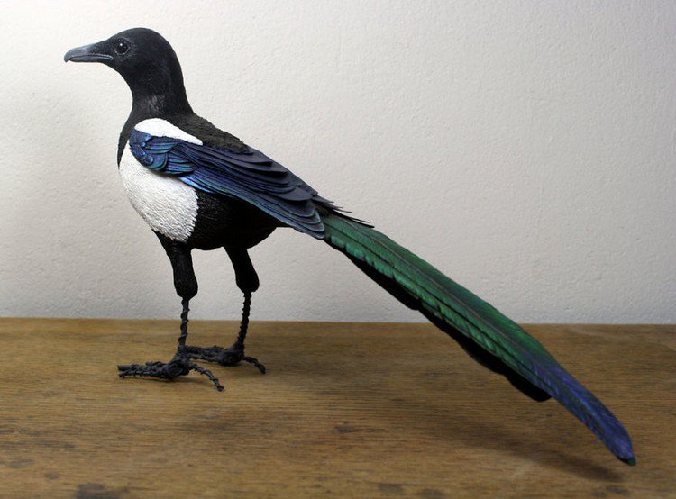 magpie sculpture