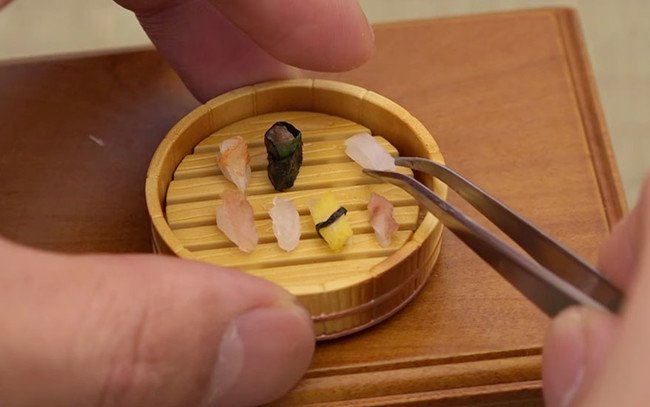 mini-space-sushi