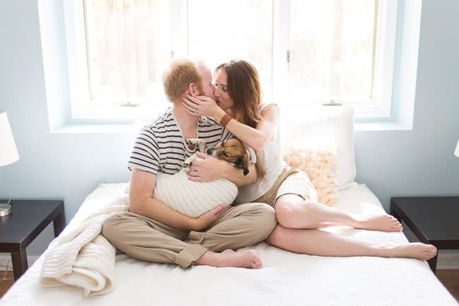 newborn-photo-shoot-with-dog-kiss