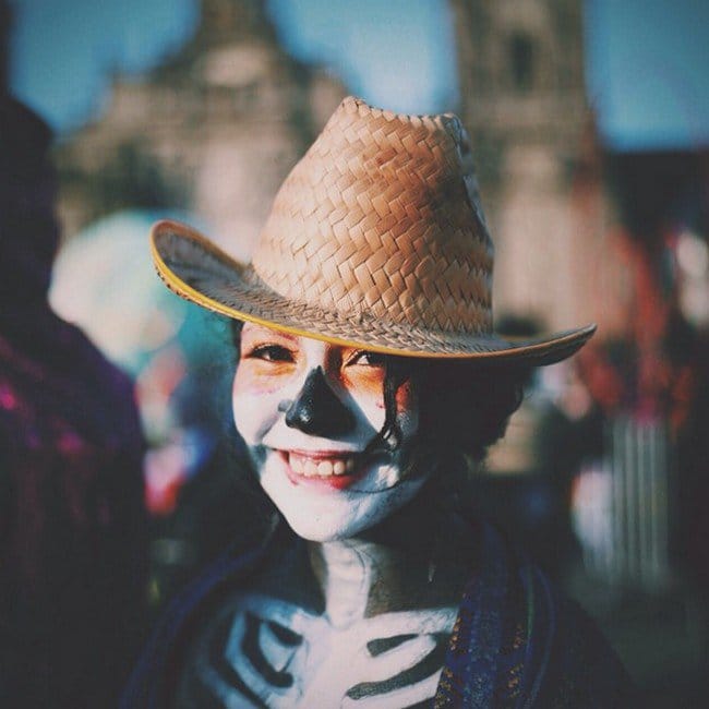 smiling straw hat day of dead