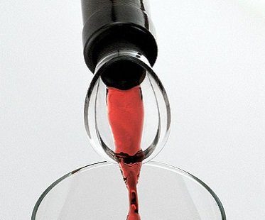 wine pourer