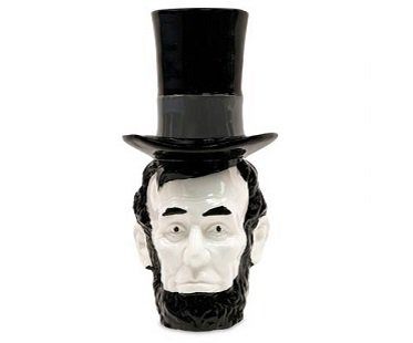 Lincoln Salt and Pepper Shakers hat