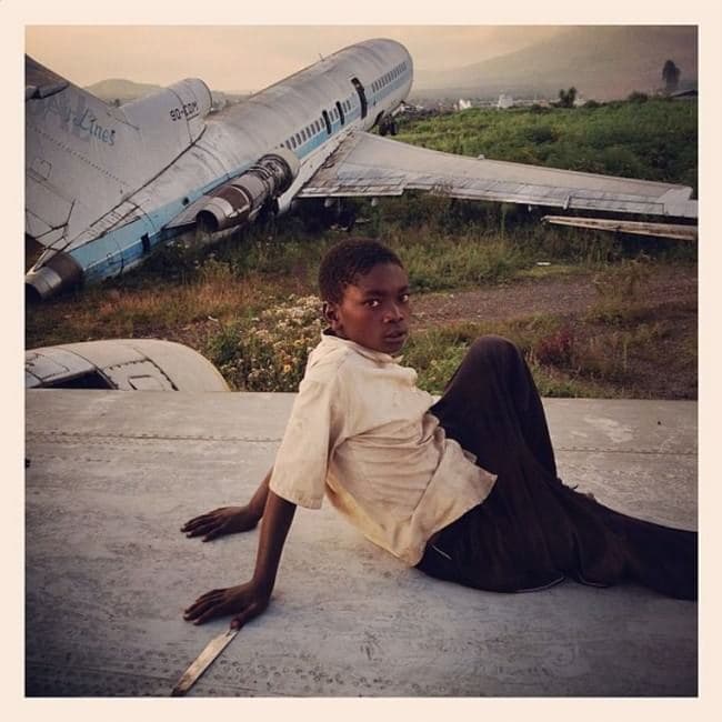 deserted-airplane-congo-lounge