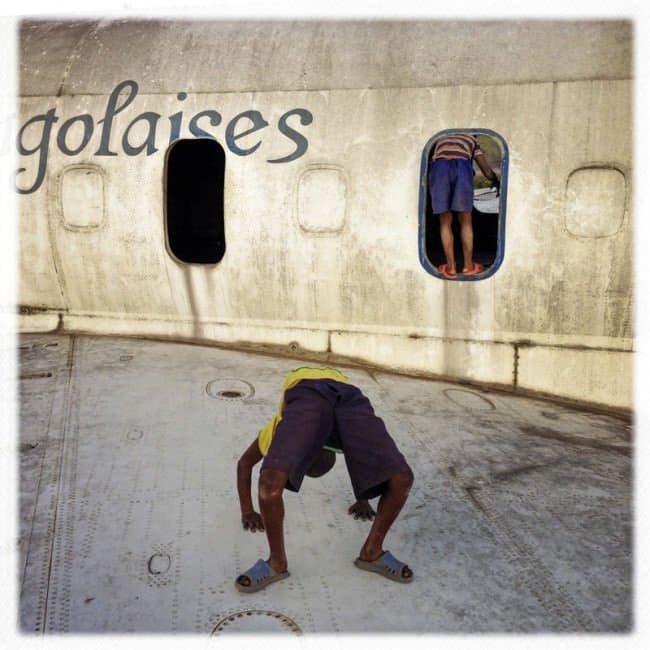 deserted-airplane-congo-play