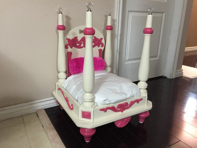 finished-four-poster-dog-bed