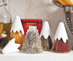 himalaya spice shakers