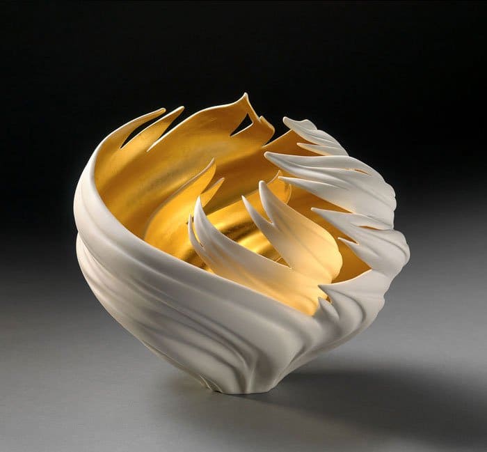 porcelain-gold-leaf-sculpture-vase