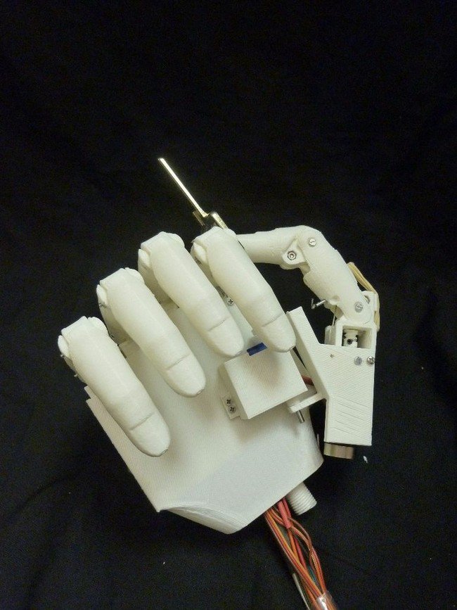 prosthetic hand closed