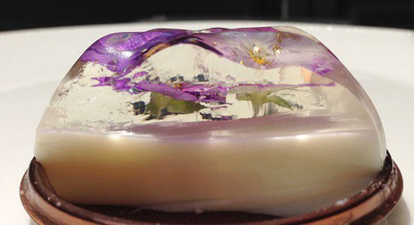 purple gelatin dessert