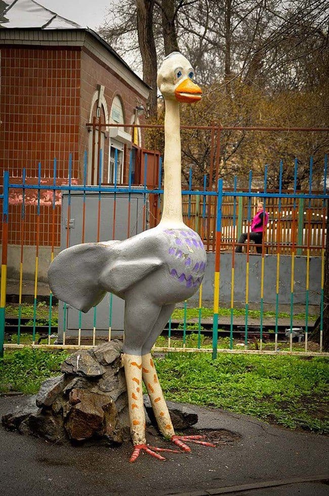 russian-playgrounds-ostrich